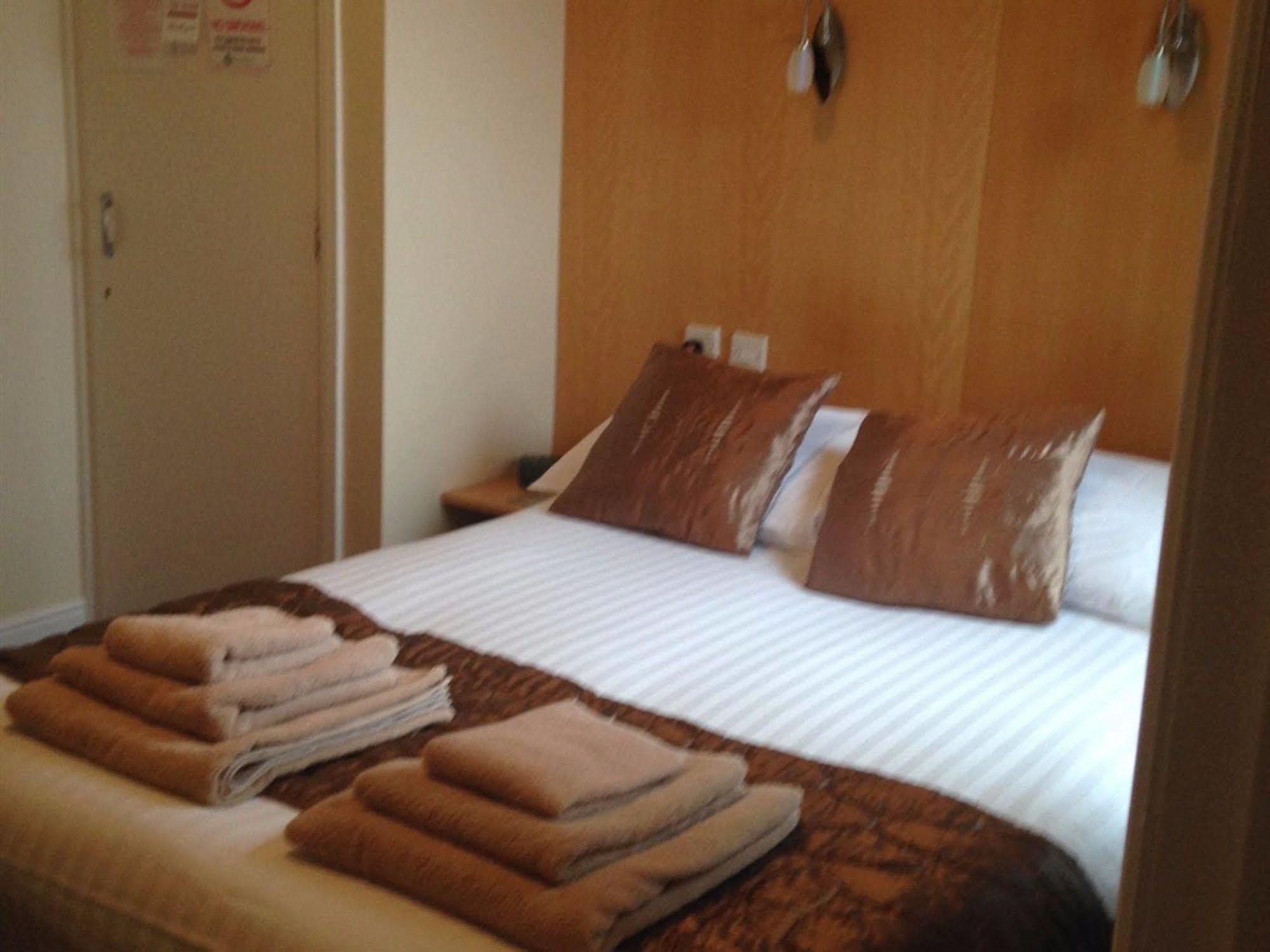 Spindrift Guest House - Adults Only Грейт-Ярмут Экстерьер фото